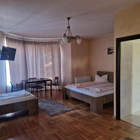 Bigcitty Rooms Клуж-Напока Экстерьер фото