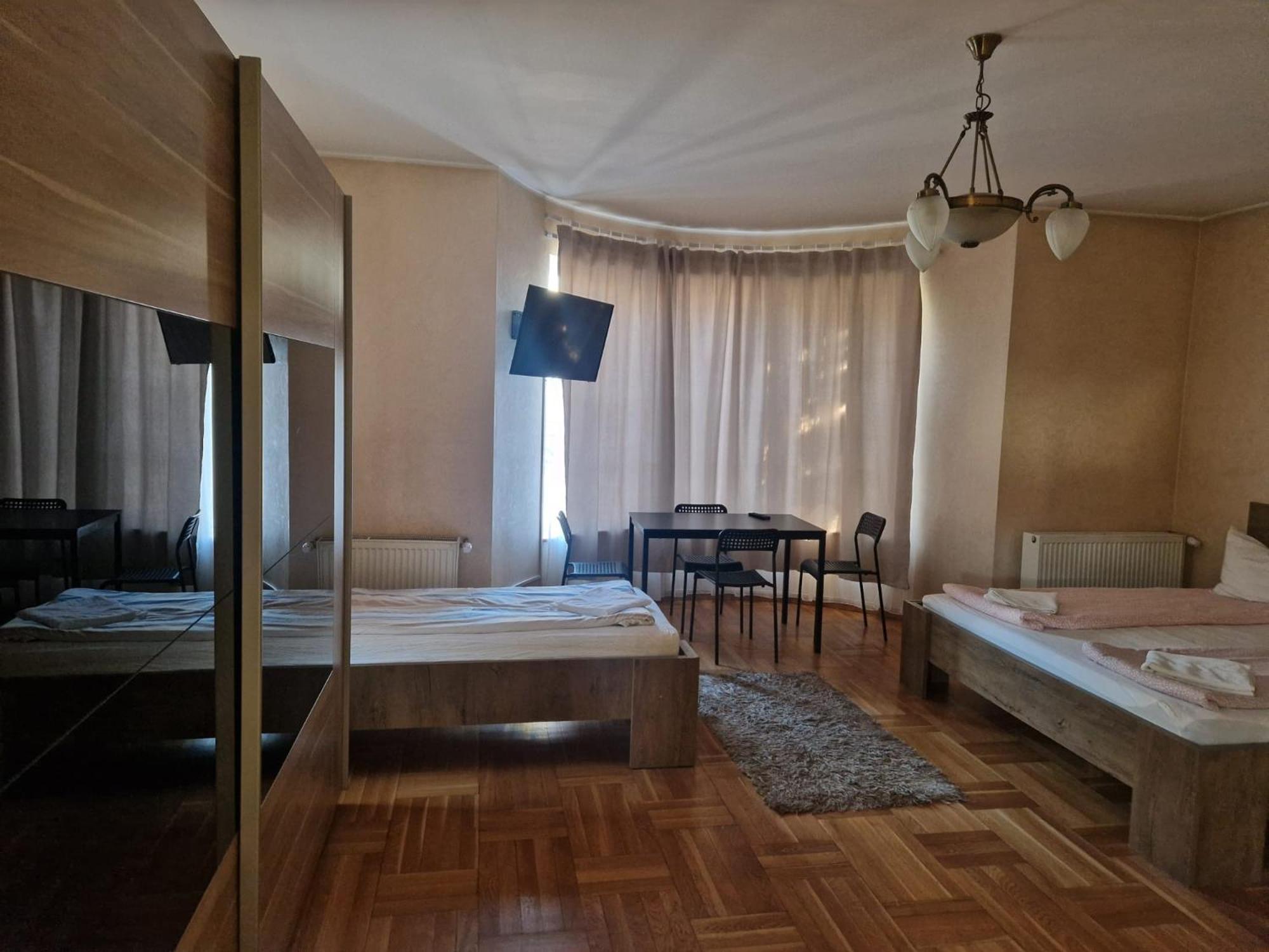 Bigcitty Rooms Клуж-Напока Экстерьер фото