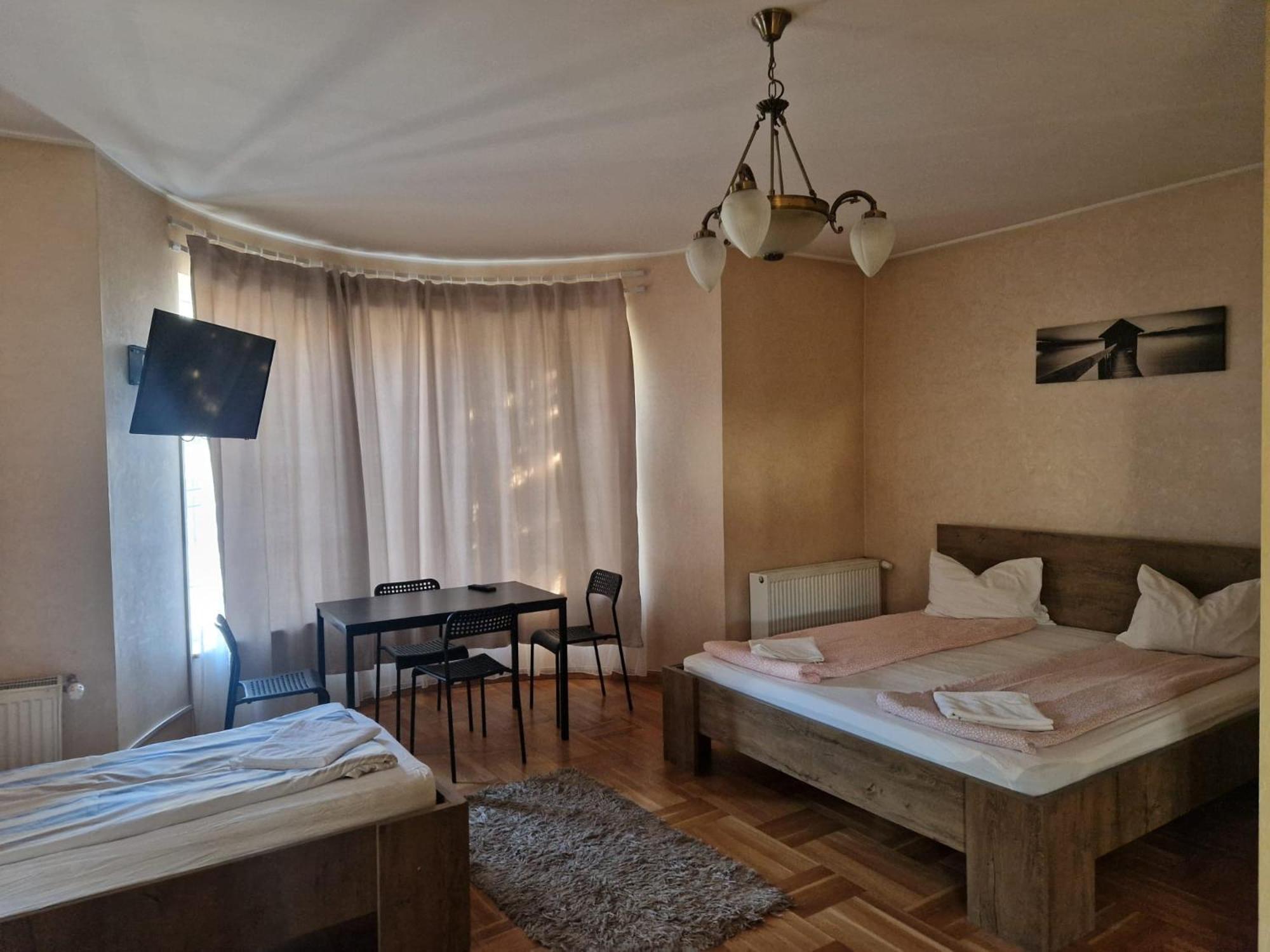 Bigcitty Rooms Клуж-Напока Экстерьер фото