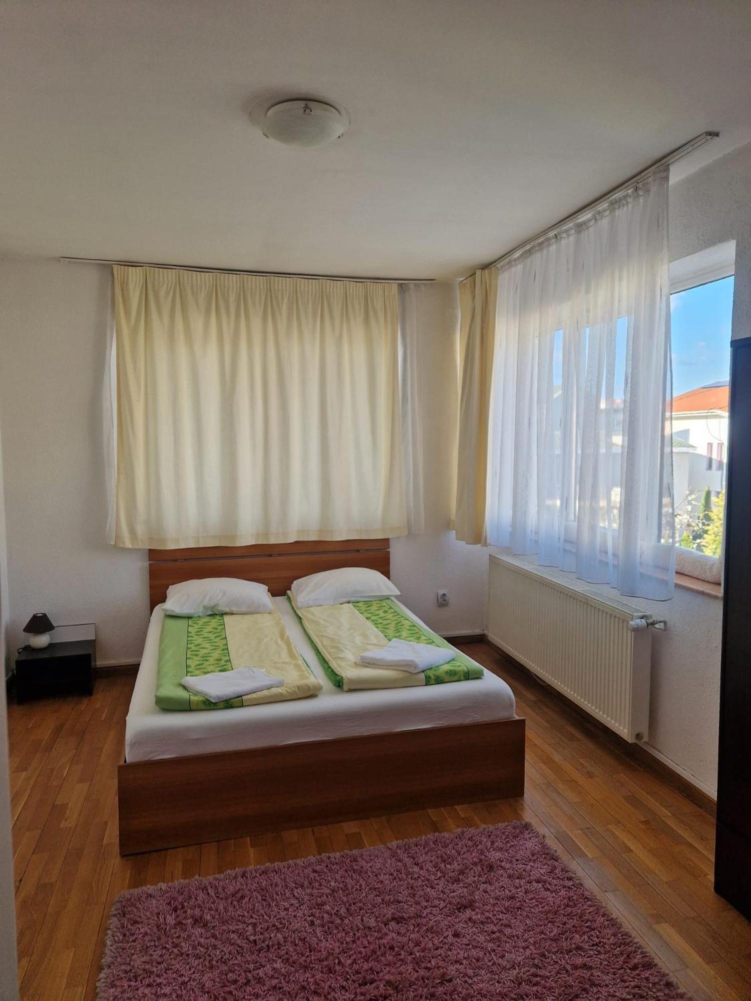 Bigcitty Rooms Клуж-Напока Экстерьер фото